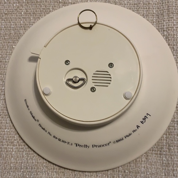 Musical carousel treasure plate. - Picture 2 of 4